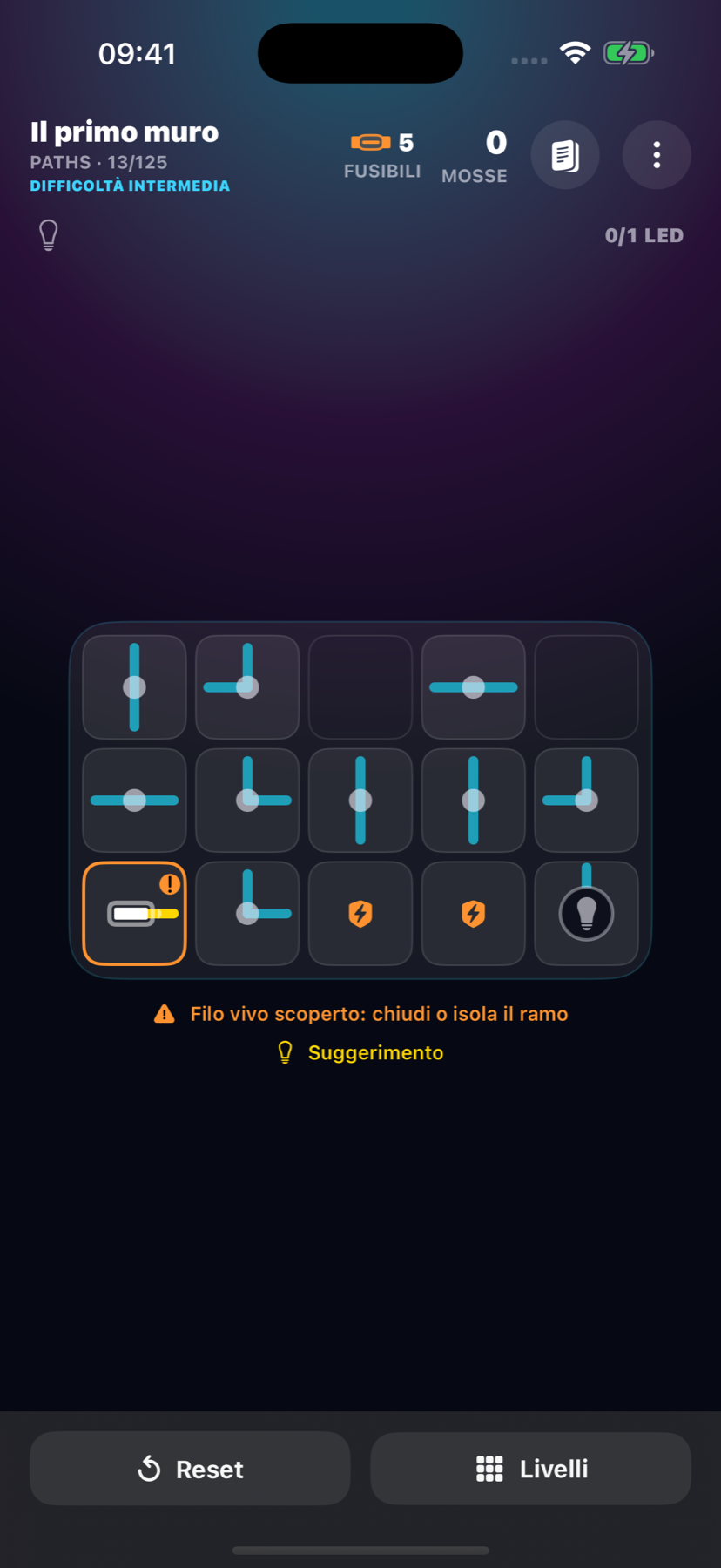 La scheda attuale di Circuit con fusibili, suggerimenti e feedback di sicurezza